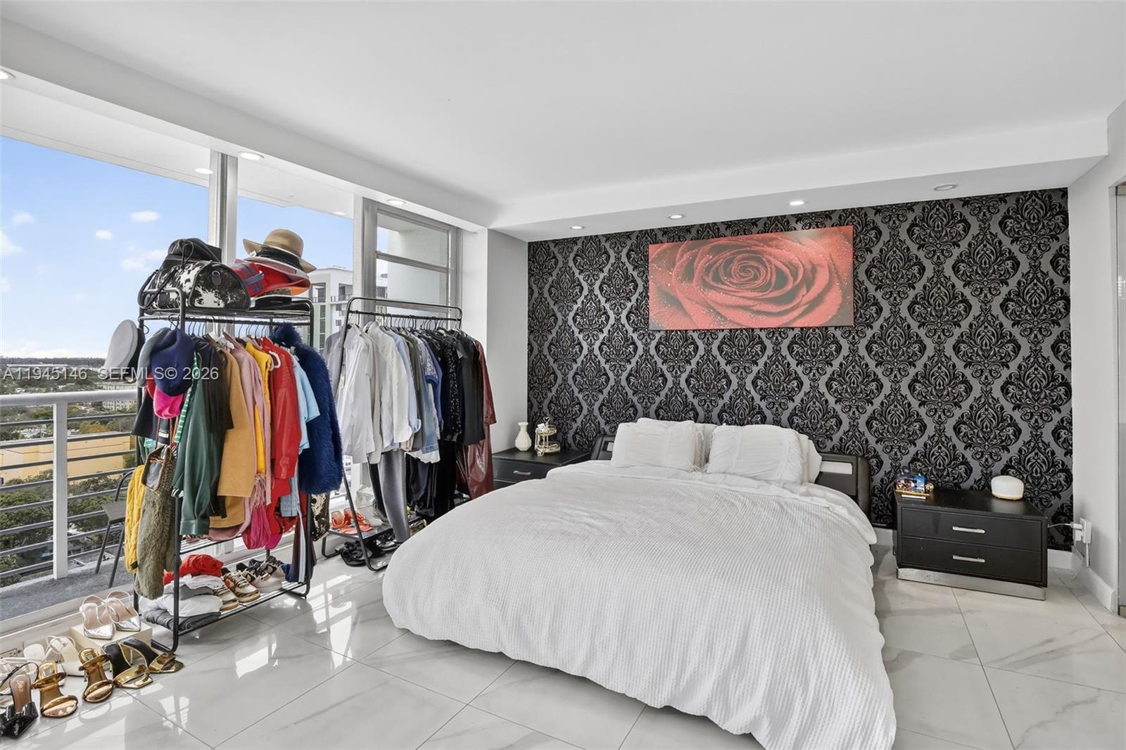 HOME TOWER CONDO - Residential