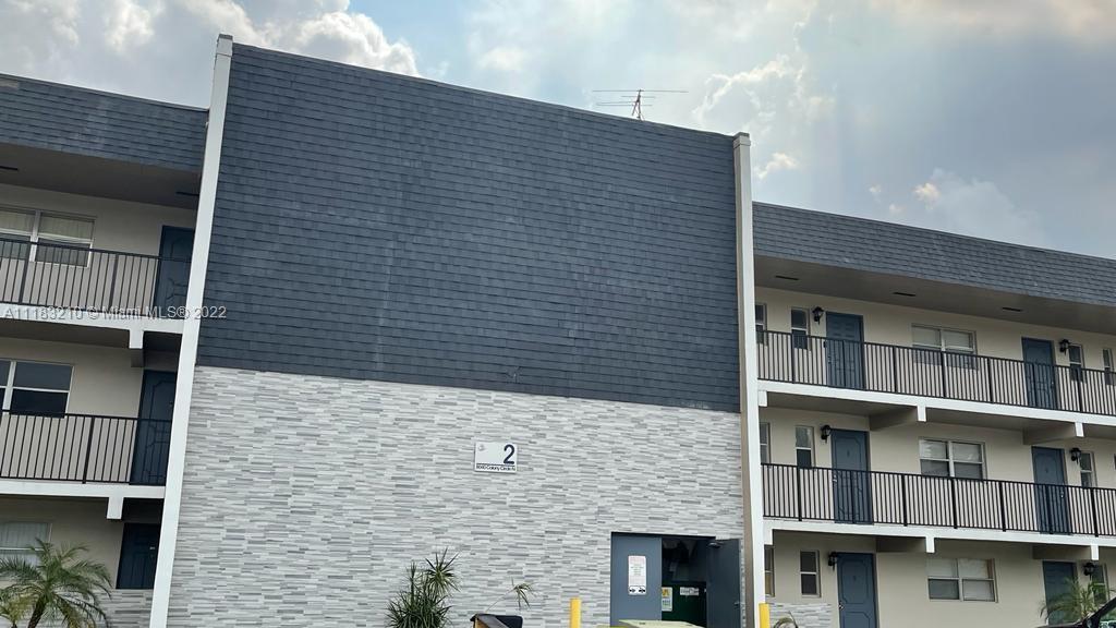 VERSAILLES GARDENS CONDO - Residential