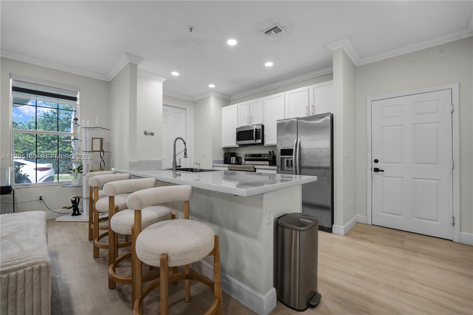 View photos, virtual tours, details...