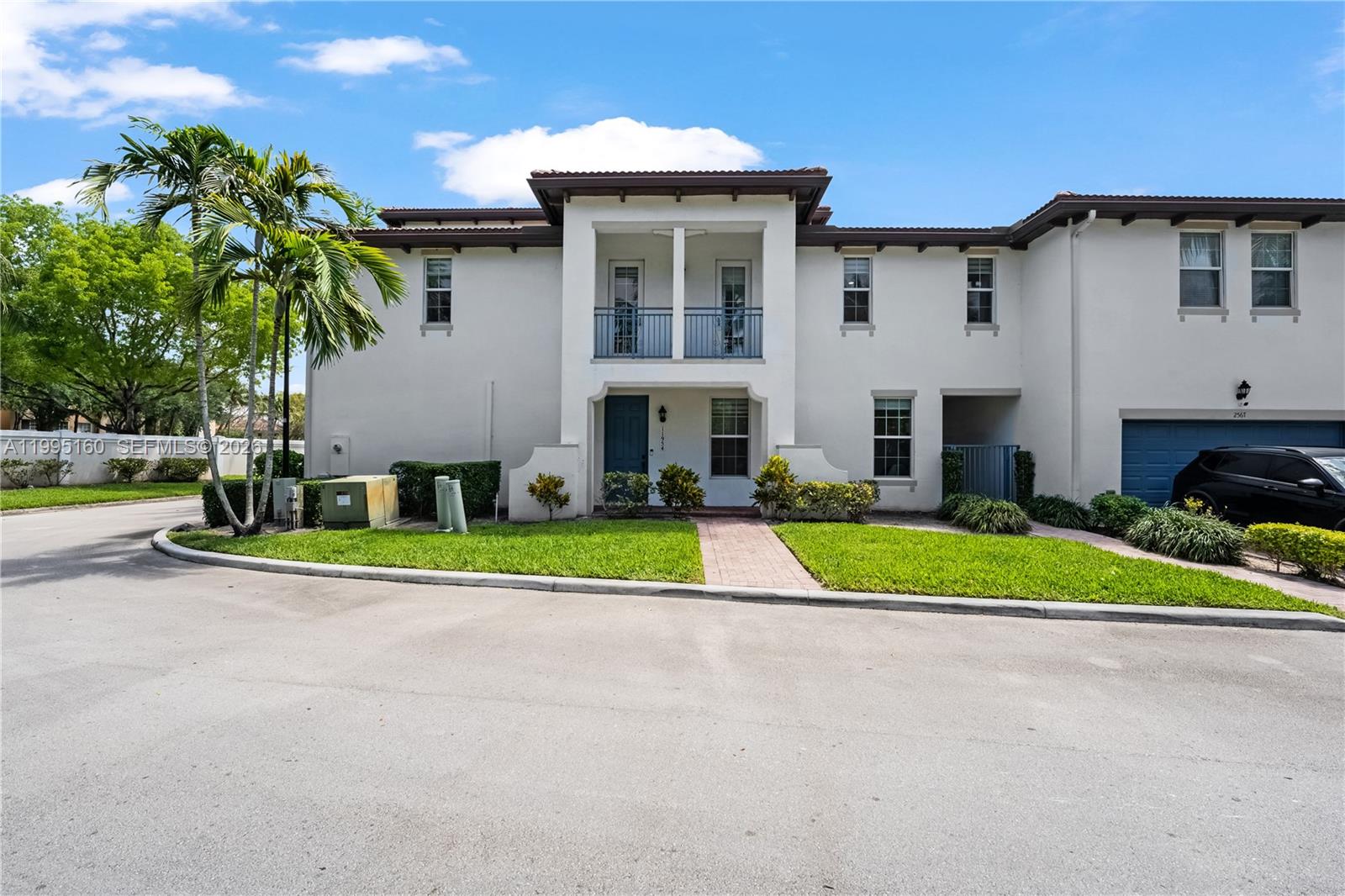 View photos, virtual tours, details...