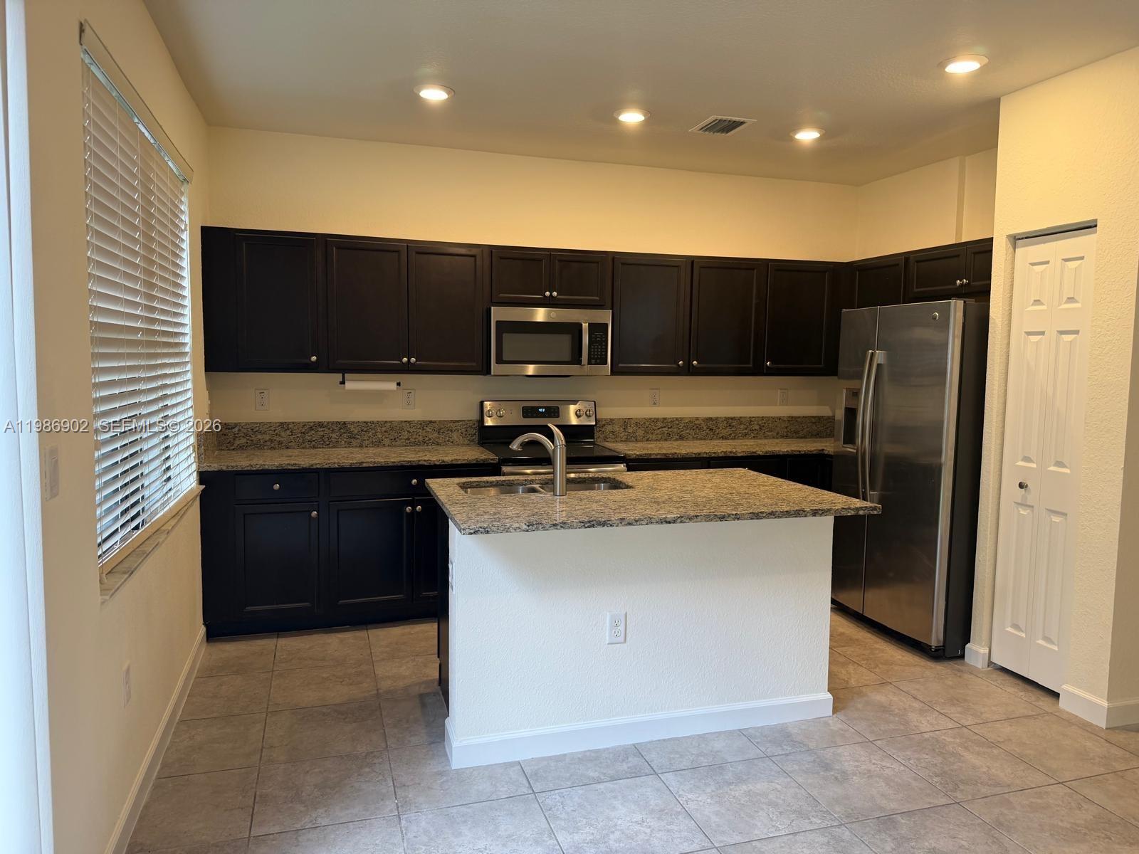 BAYWINDS OF HATTERAS - Residential Lease