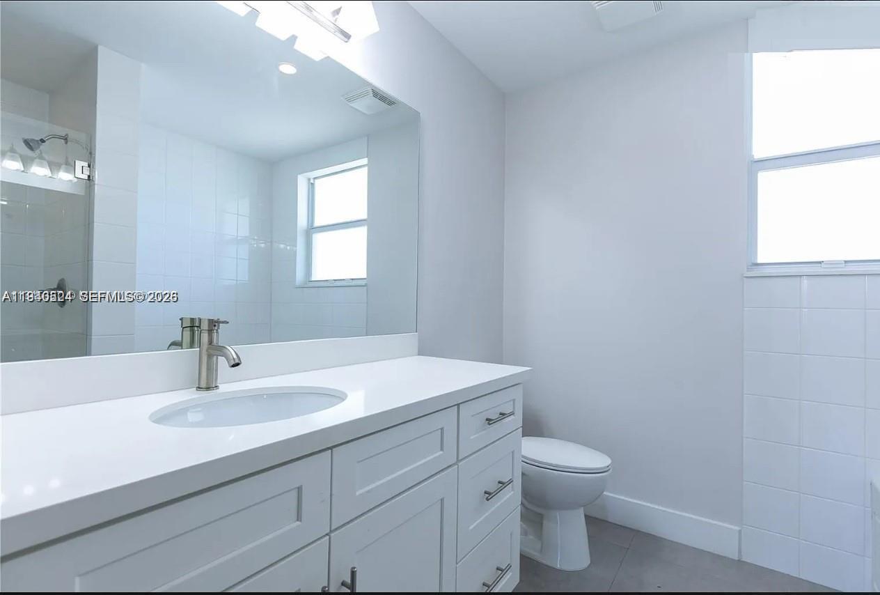 DANIA PLACE (THE) CONDO - Residential