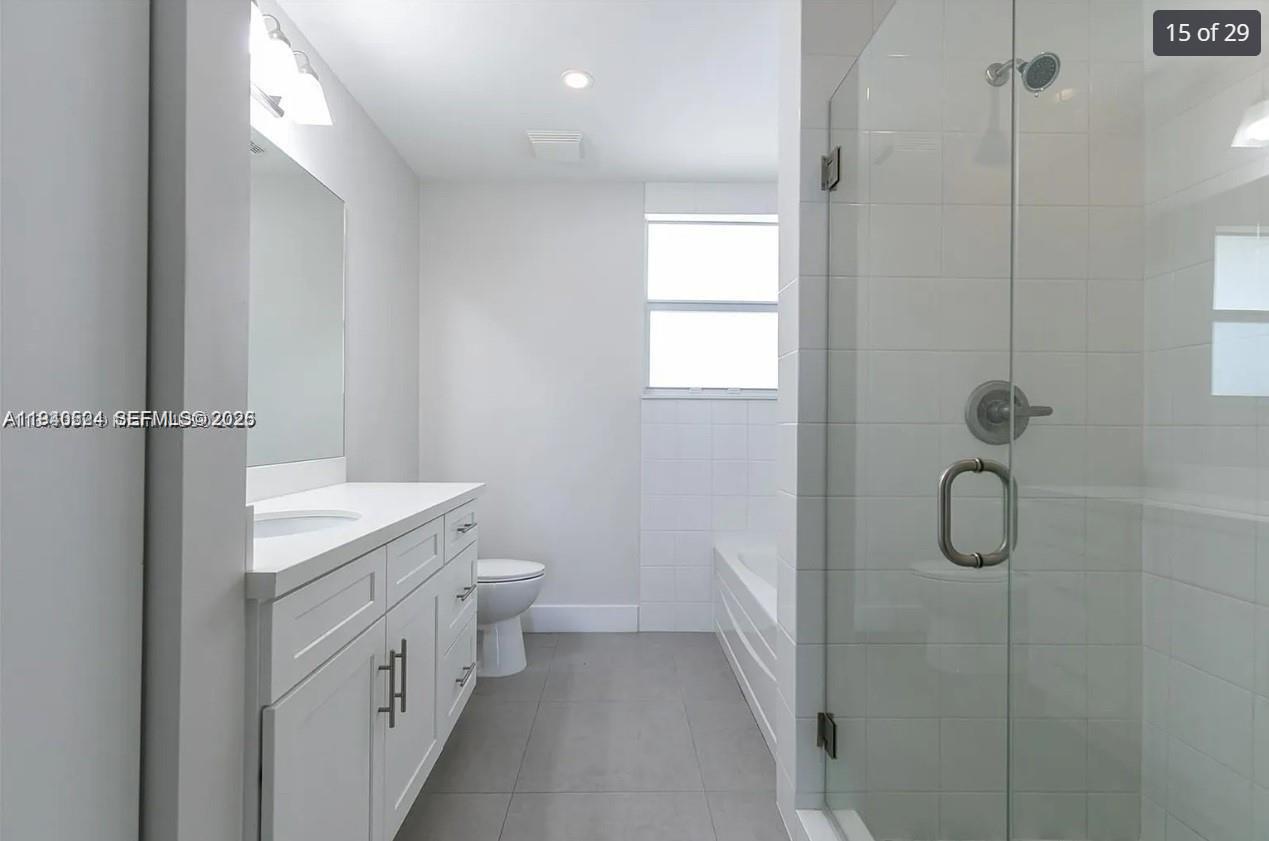 DANIA PLACE (THE) CONDO - Residential