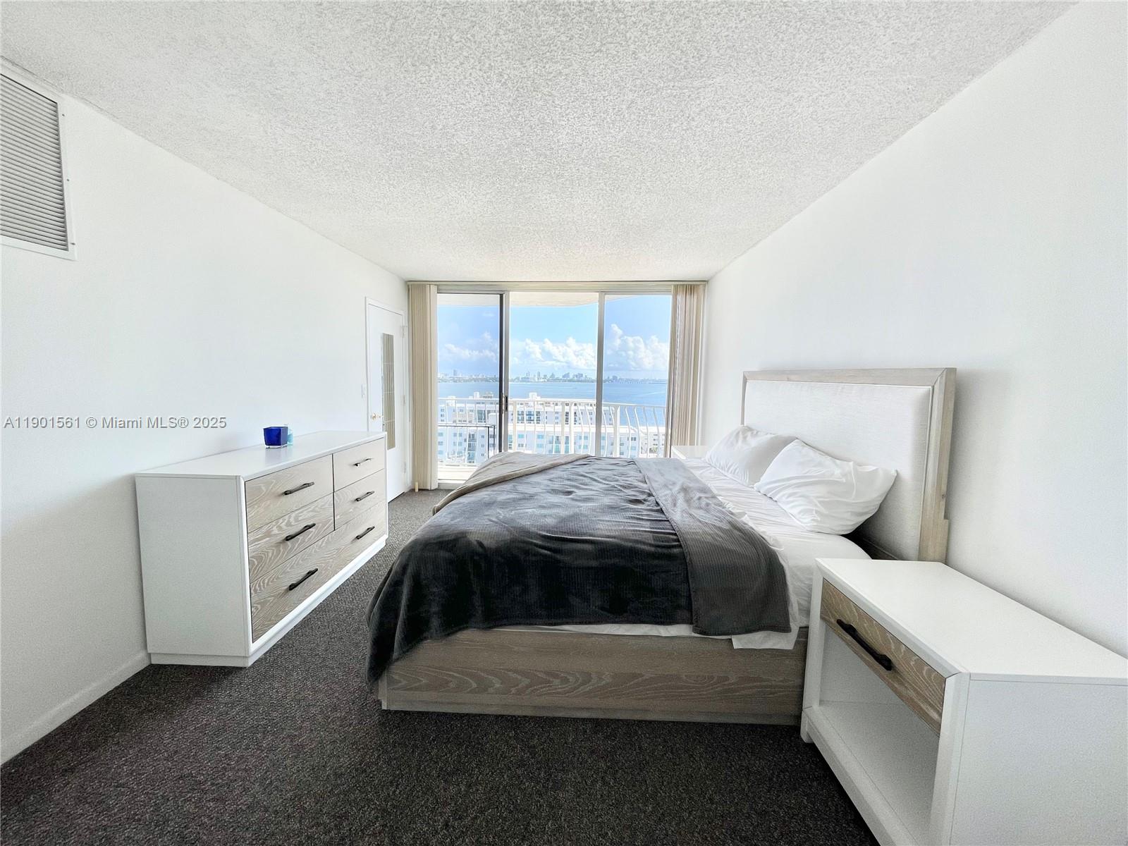 THE GRANDVIEW PALACE COND - Residential Lease