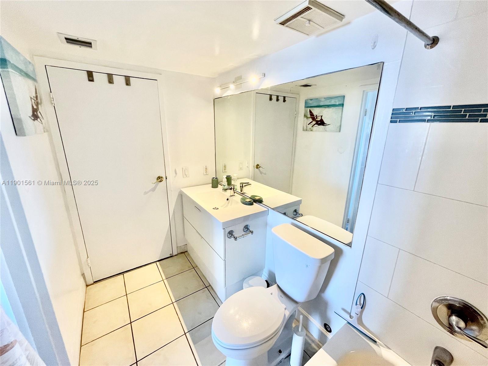 THE GRANDVIEW PALACE COND - Residential Lease