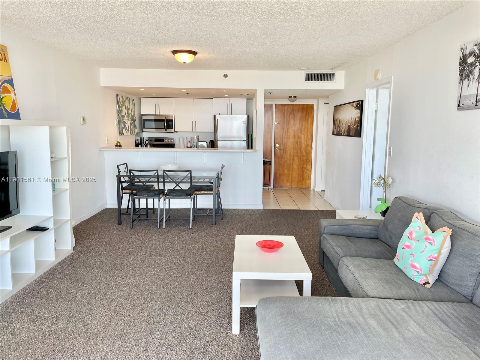 THE GRANDVIEW PALACE COND - Residential Lease