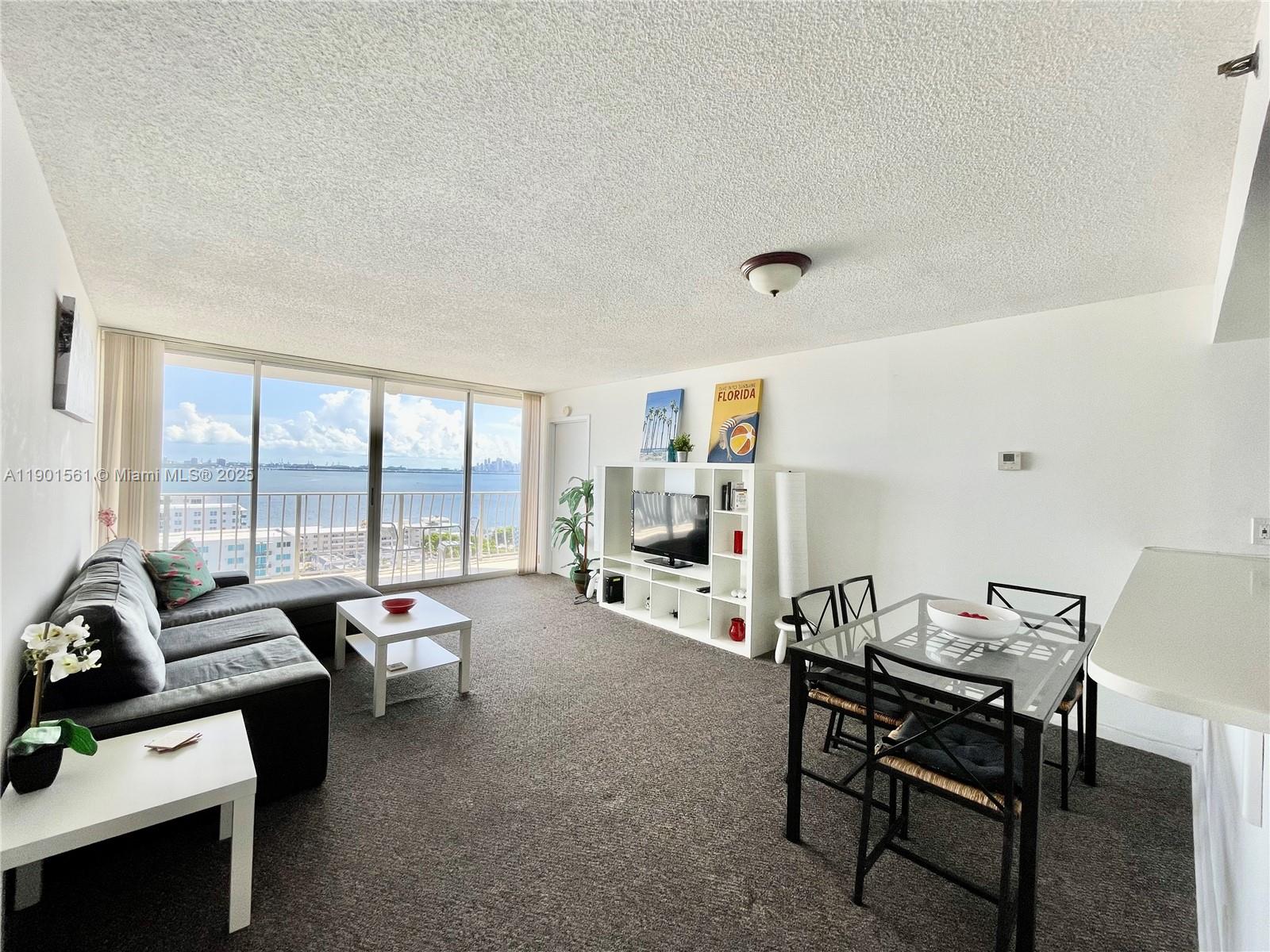 THE GRANDVIEW PALACE COND - Residential Lease