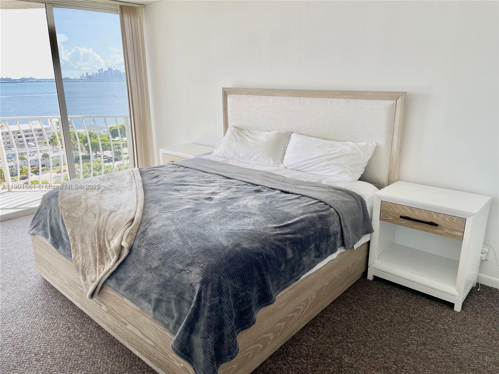 THE GRANDVIEW PALACE COND - Residential Lease