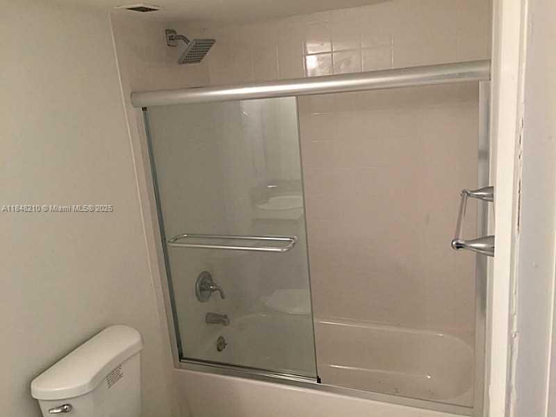 DADELAND PLACE CONDO - Residential Lease