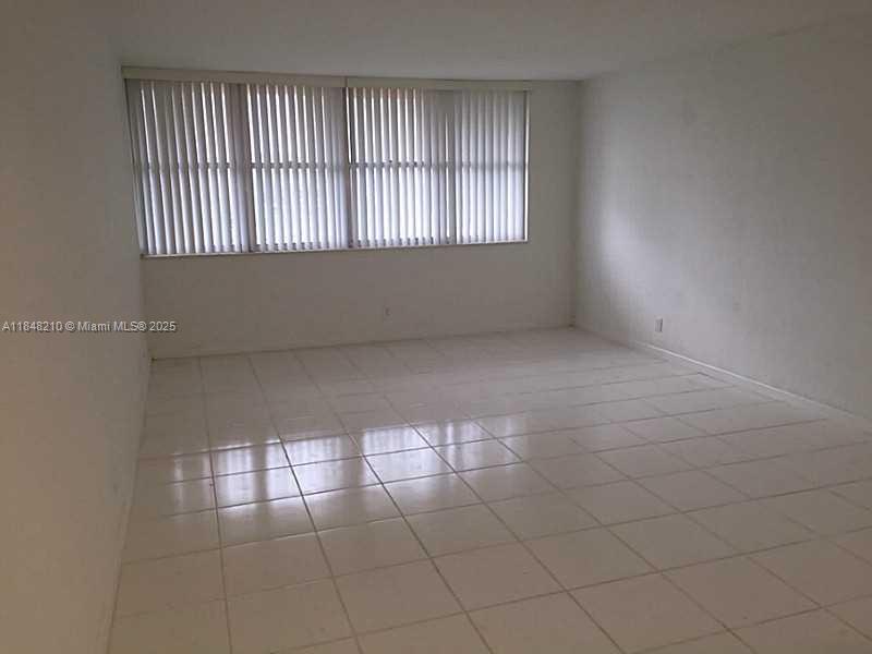 DADELAND PLACE CONDO - Residential Lease