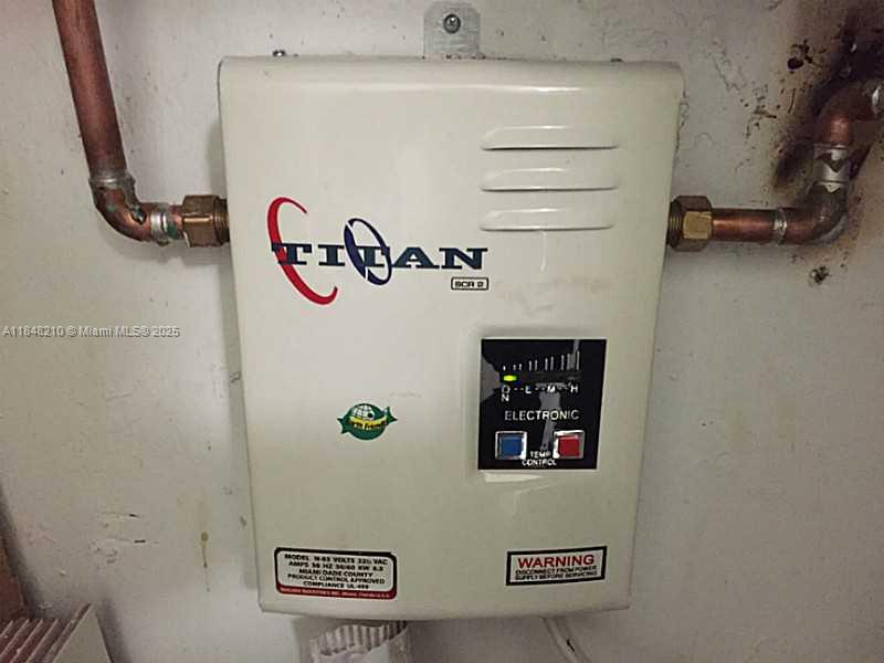 DADELAND PLACE CONDO - Residential Lease