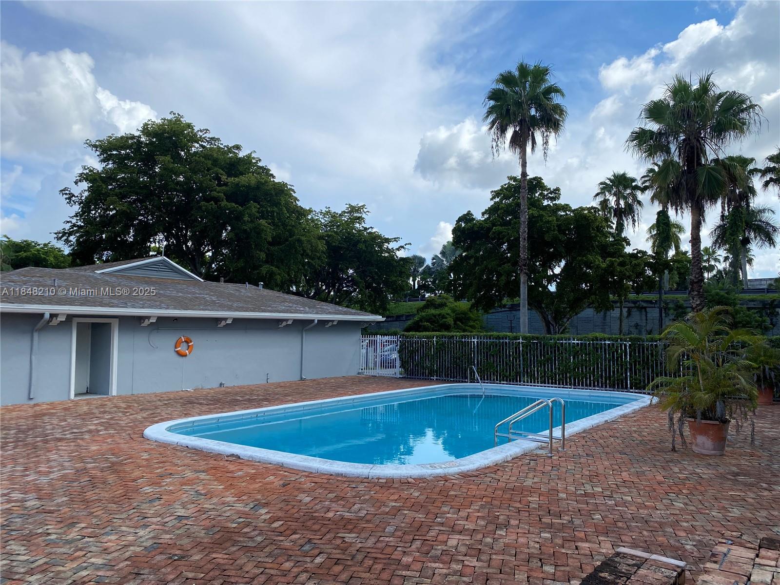 DADELAND PLACE CONDO - Residential Lease