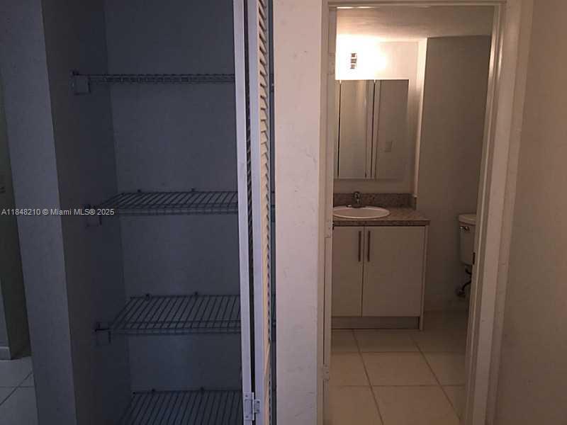 DADELAND PLACE CONDO - Residential Lease