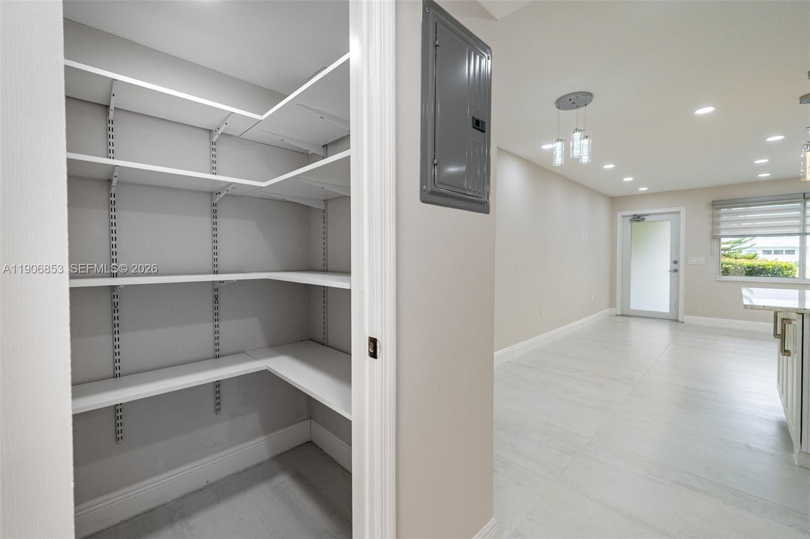 UPMINSTER E CONDO - Residential