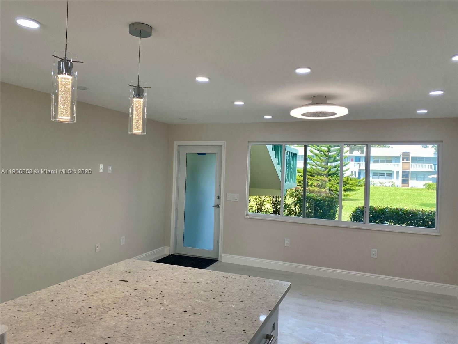 UPMINSTER E CONDO - Residential