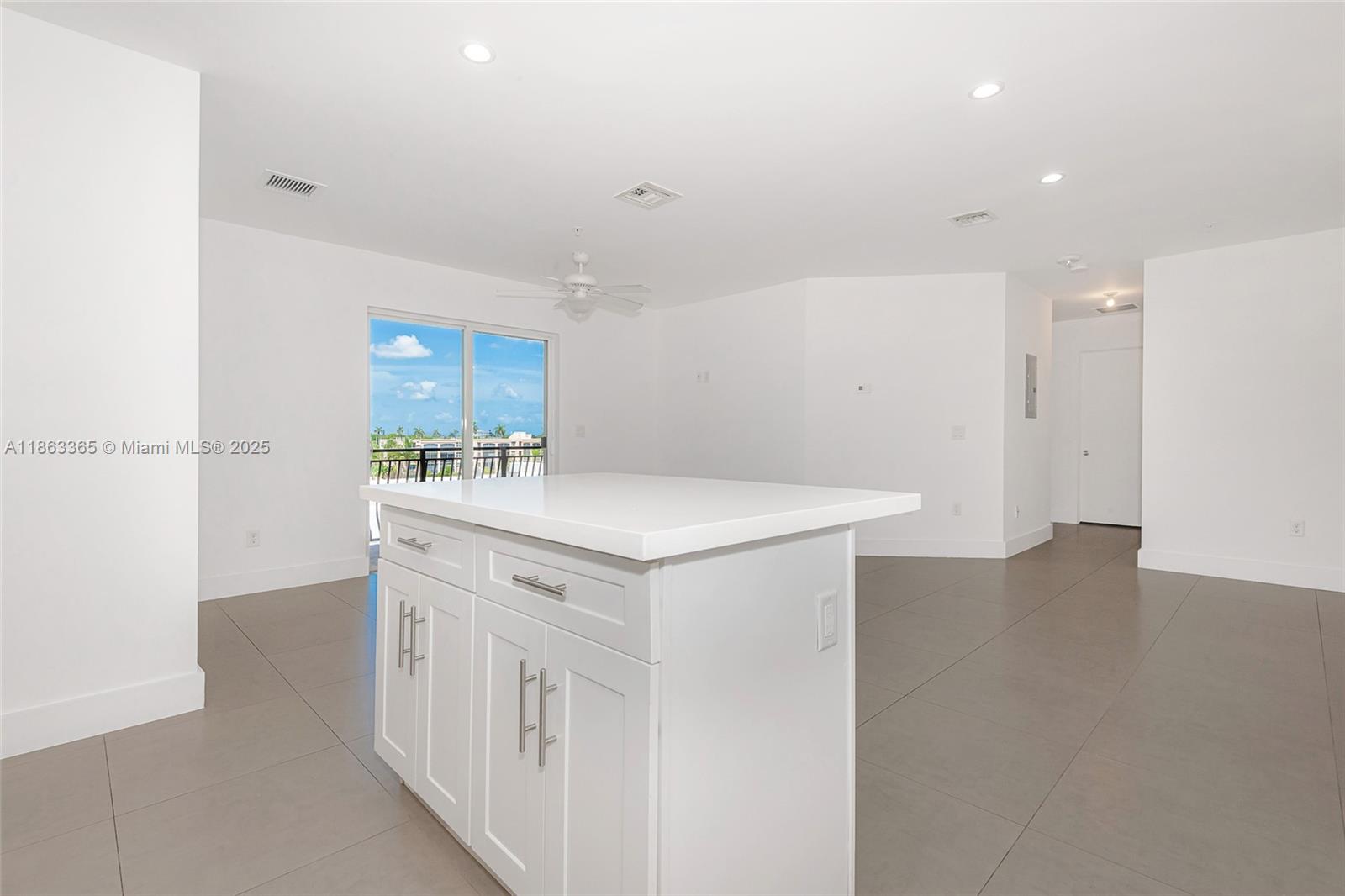 DANIA PLACE (THE) CONDO - Residential