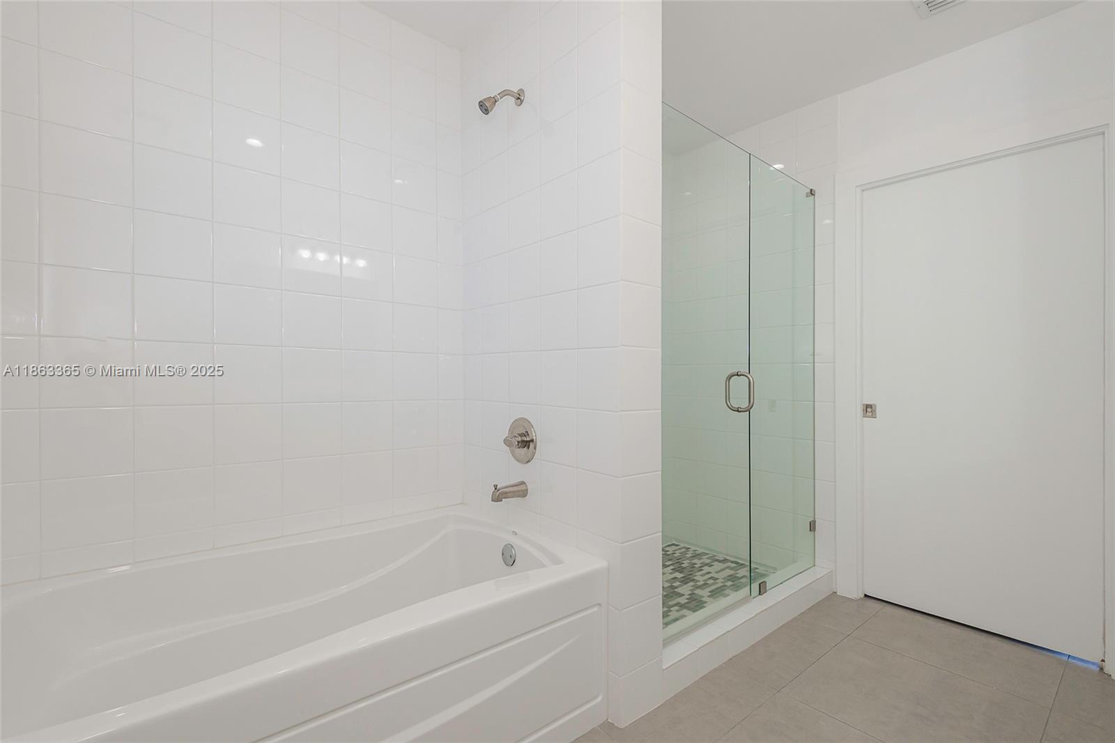 DANIA PLACE (THE) CONDO - Residential