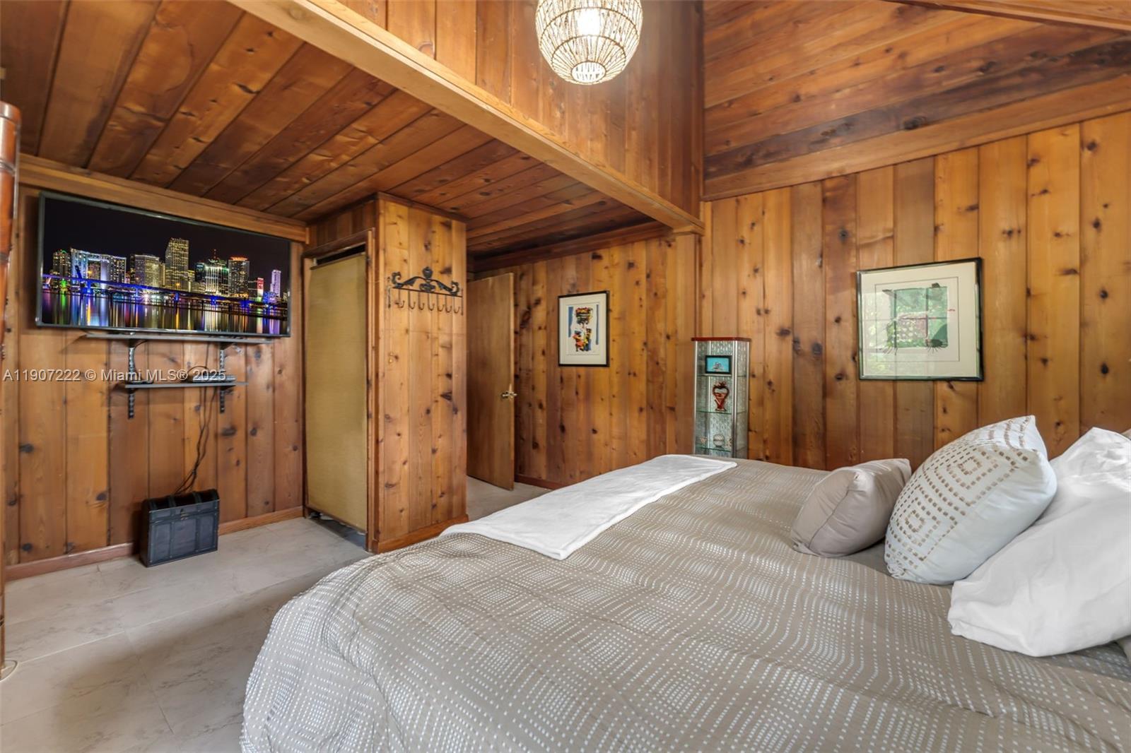 Redland 1.54 Acre - Residential