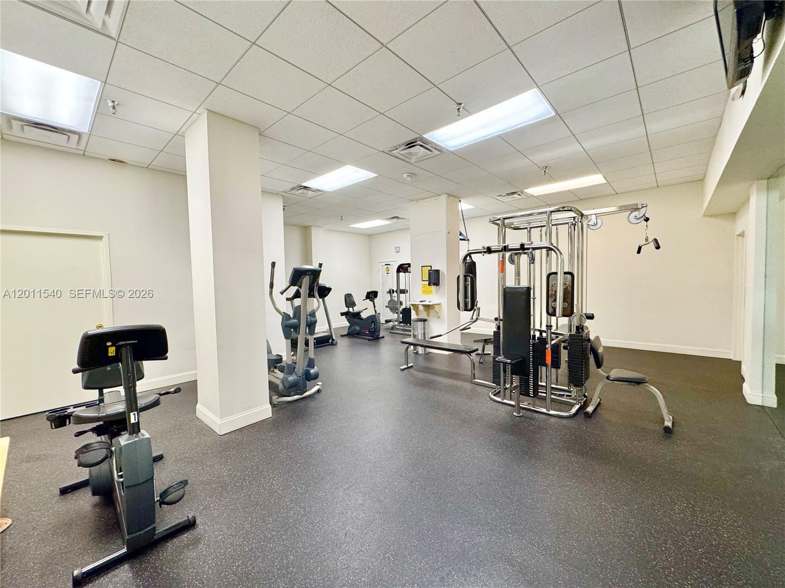WINSTON TOWERS 700 CONDO - Residential