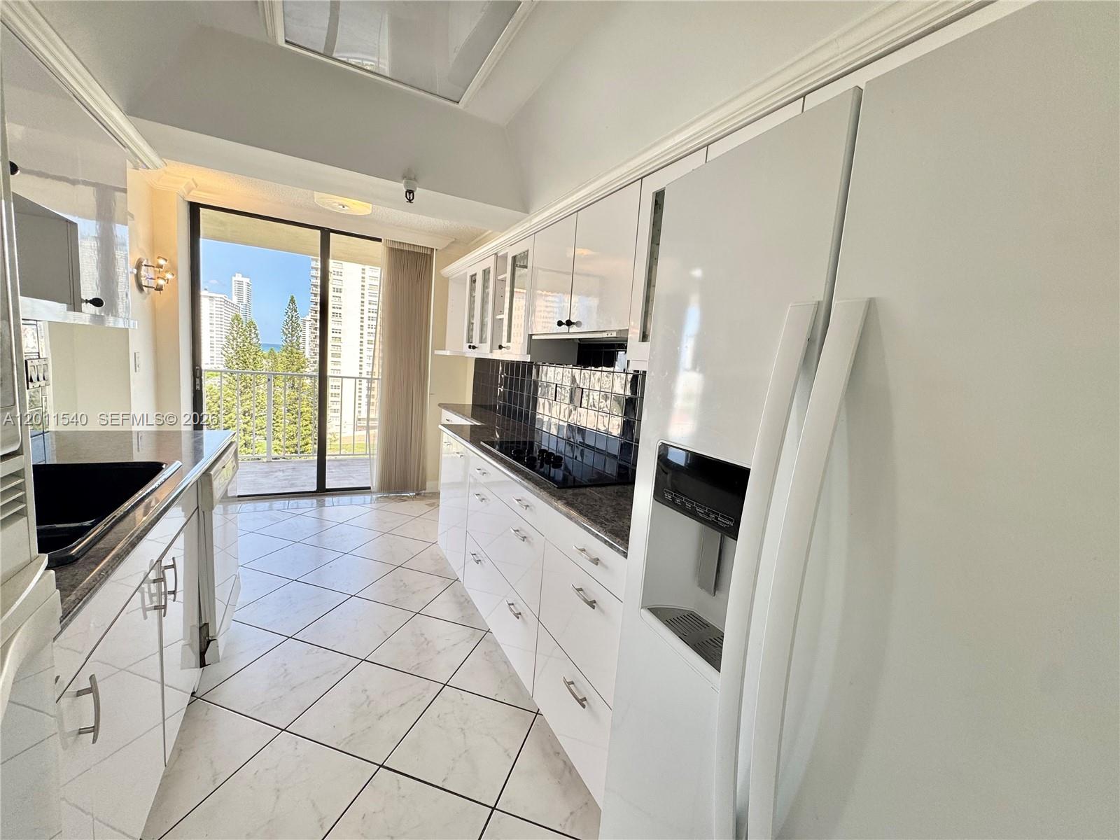 WINSTON TOWERS 700 CONDO - Residential