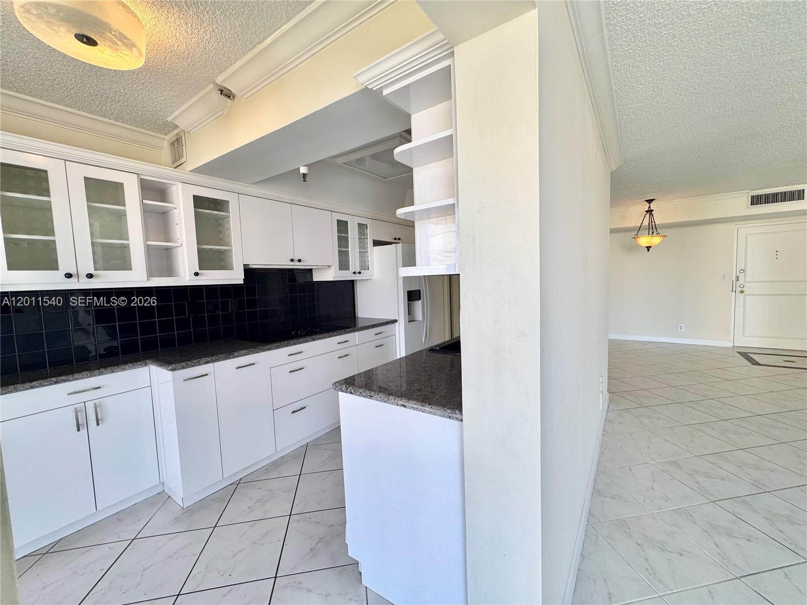 WINSTON TOWERS 700 CONDO - Residential