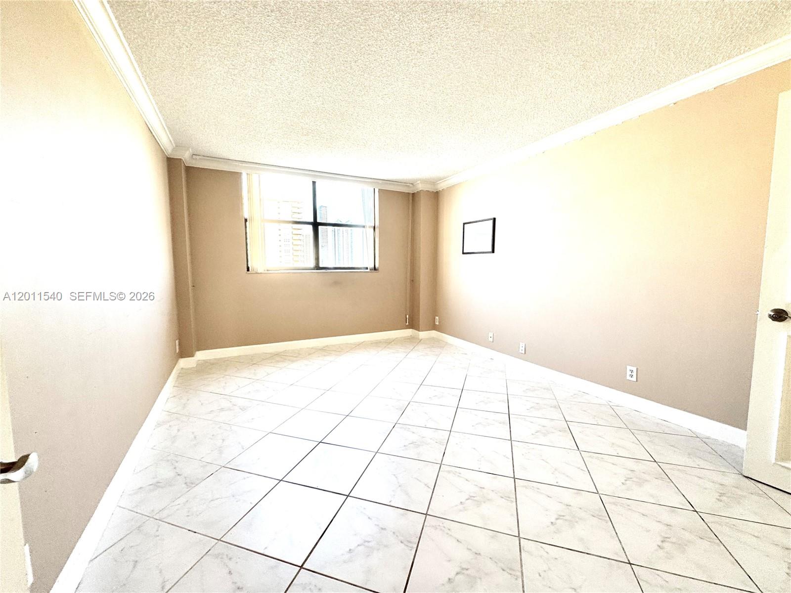 WINSTON TOWERS 700 CONDO - Residential