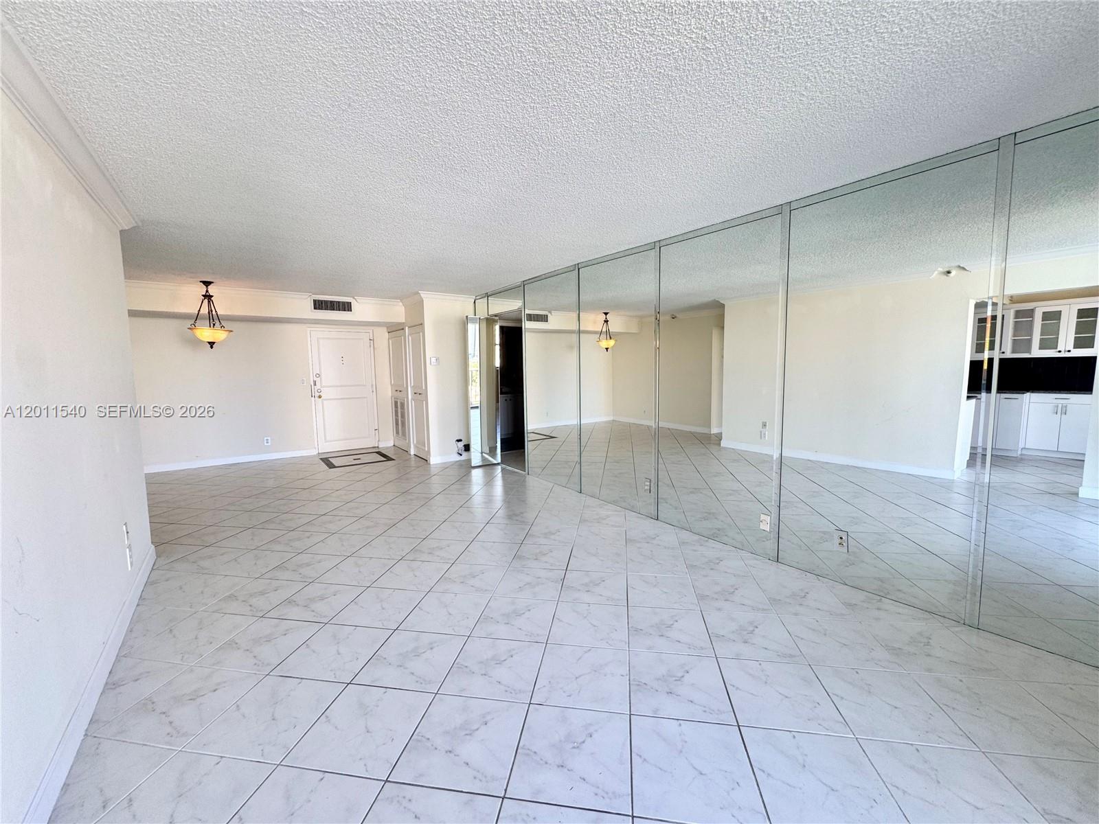 WINSTON TOWERS 700 CONDO - Residential