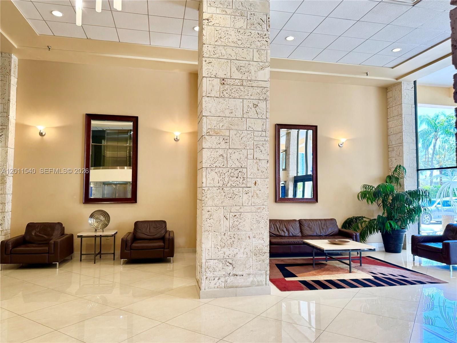 WINSTON TOWERS 700 CONDO - Residential