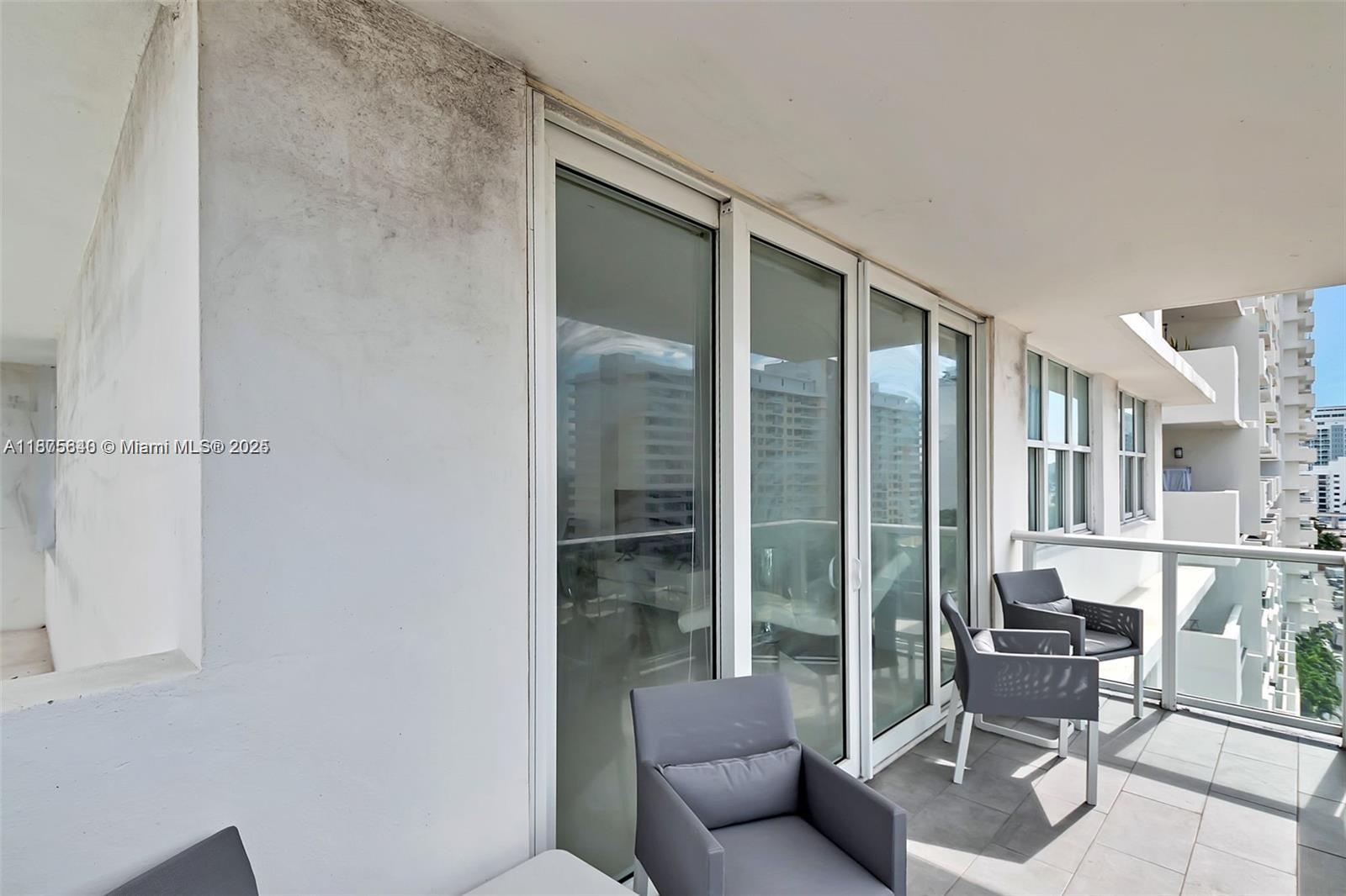 5601 Collins Ave 925