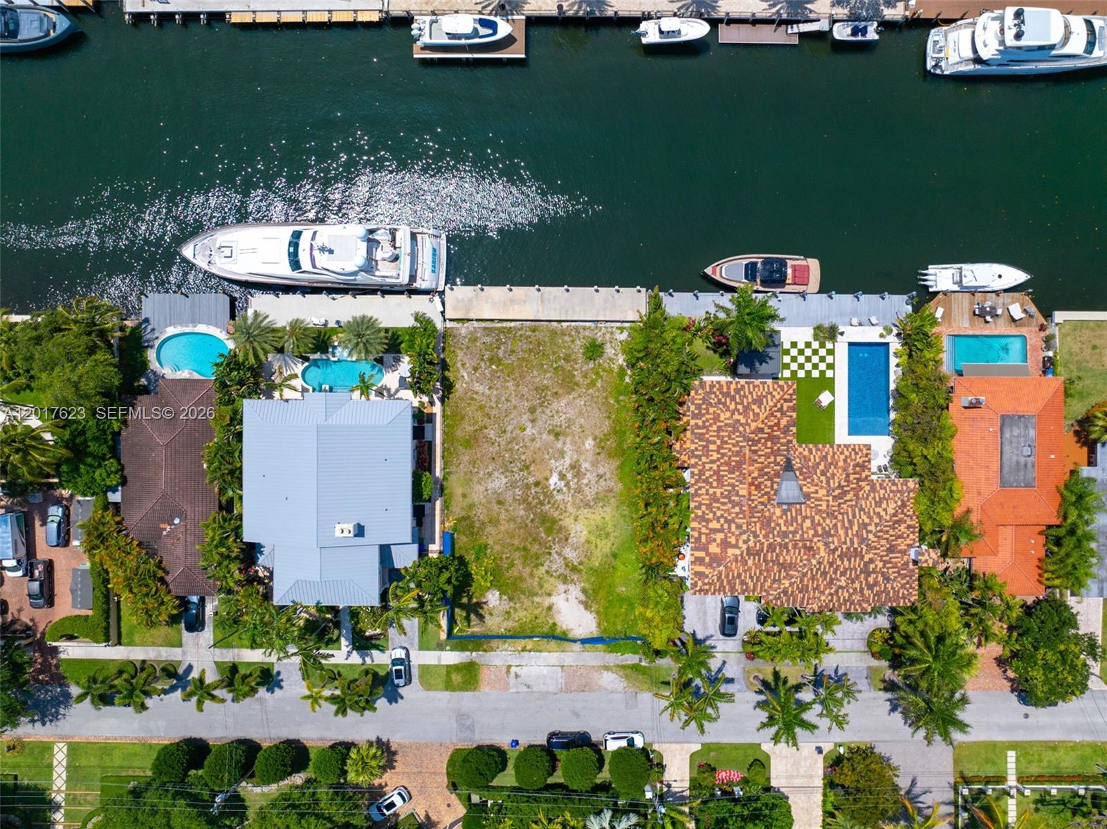 RIO VISTA ISLES - Land