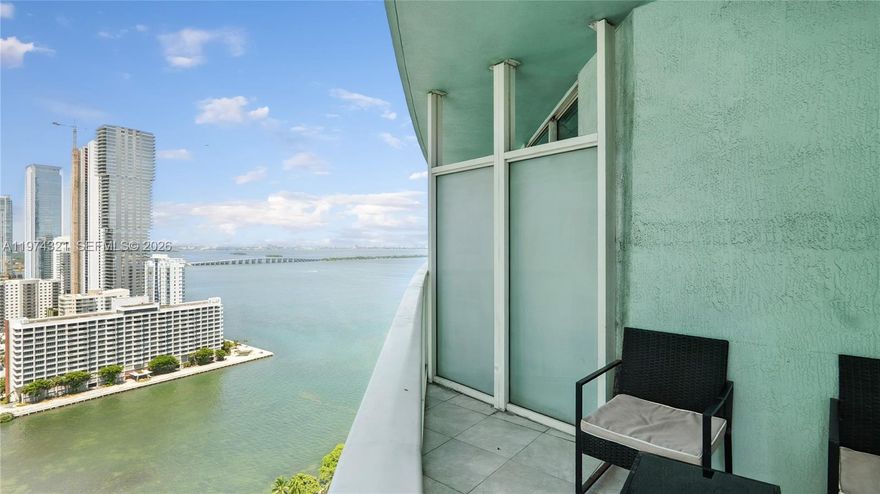 Motivated seller! Bright 1BD/1BA at Quantum on the Bay featuring beautiful Biscayne Bay water views, floor-to-ceiling windows, open layout, and private balcony. Full-service building with 2 pools, fitness center, 24-hr concierge, and convenience store. Located across from Margaret Pace Park and minutes to Brickell, Wynwood, Midtown, and the Design District. Priced to sell.