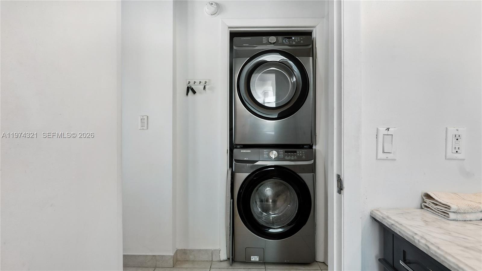 QUANTUM ON THE BAY CONDO - Residential