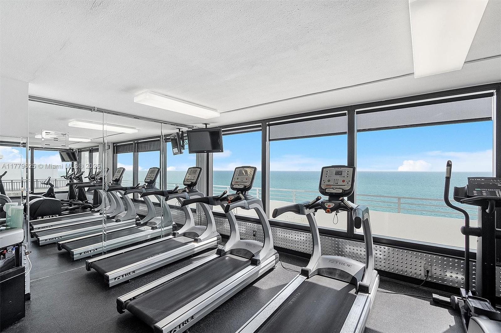 OCEANSIDE PLAZA CONDO - Residential