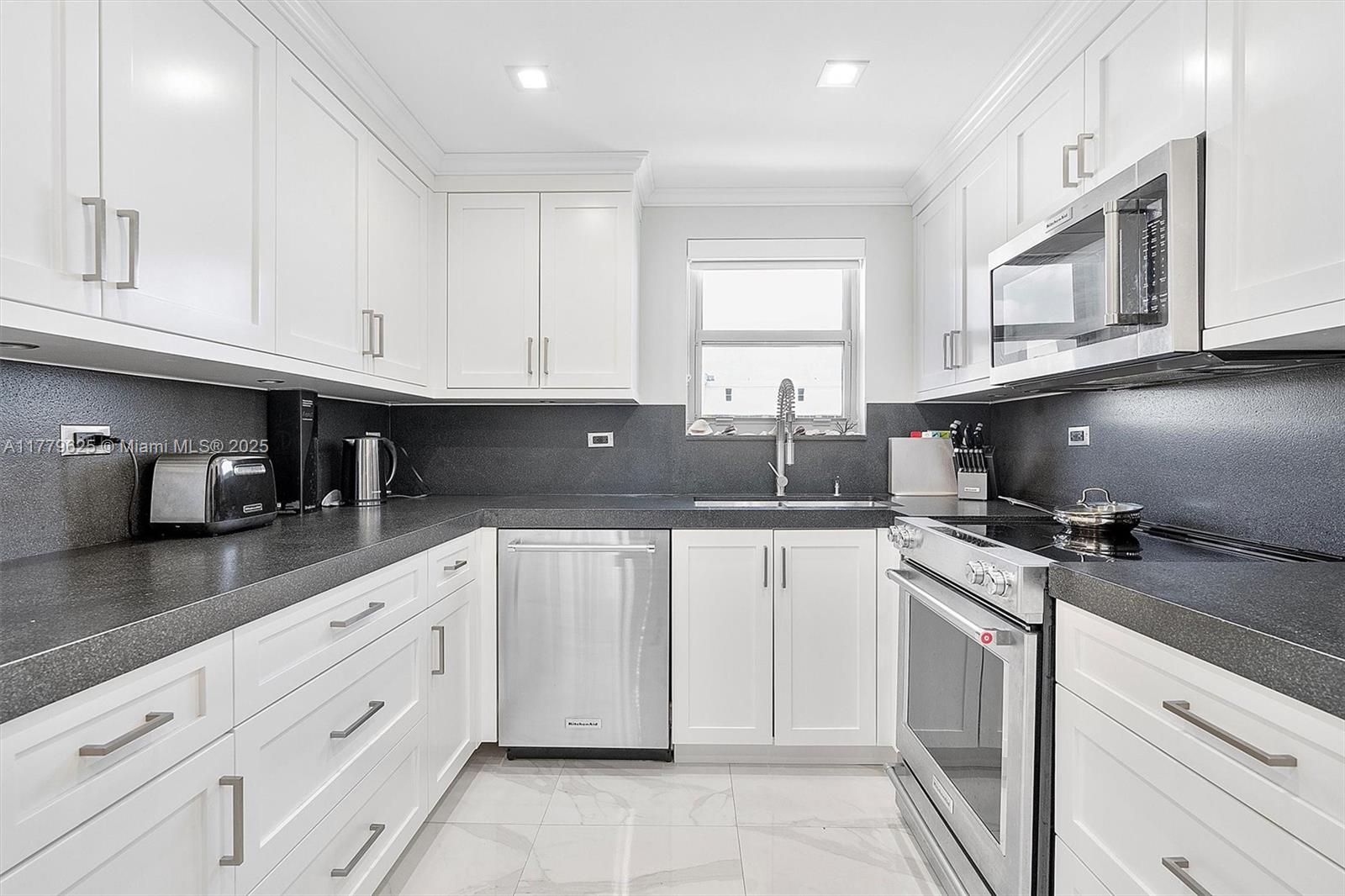 OCEANSIDE PLAZA CONDO - Residential