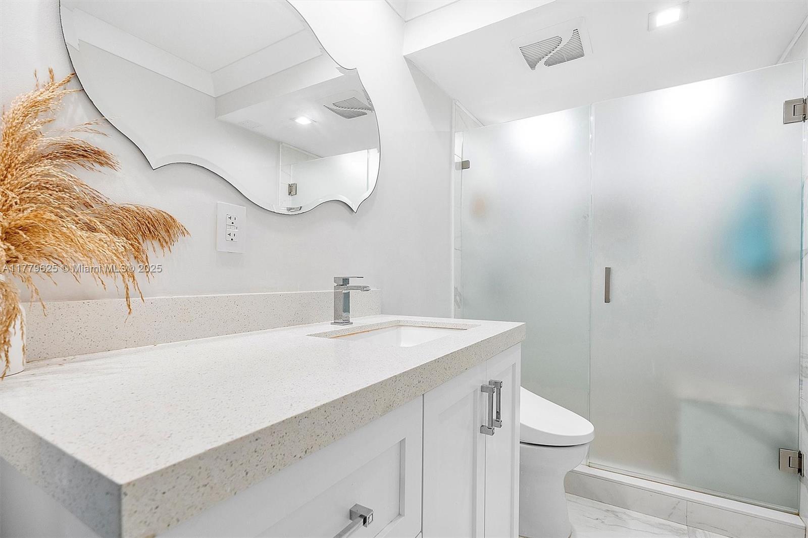 OCEANSIDE PLAZA CONDO - Residential