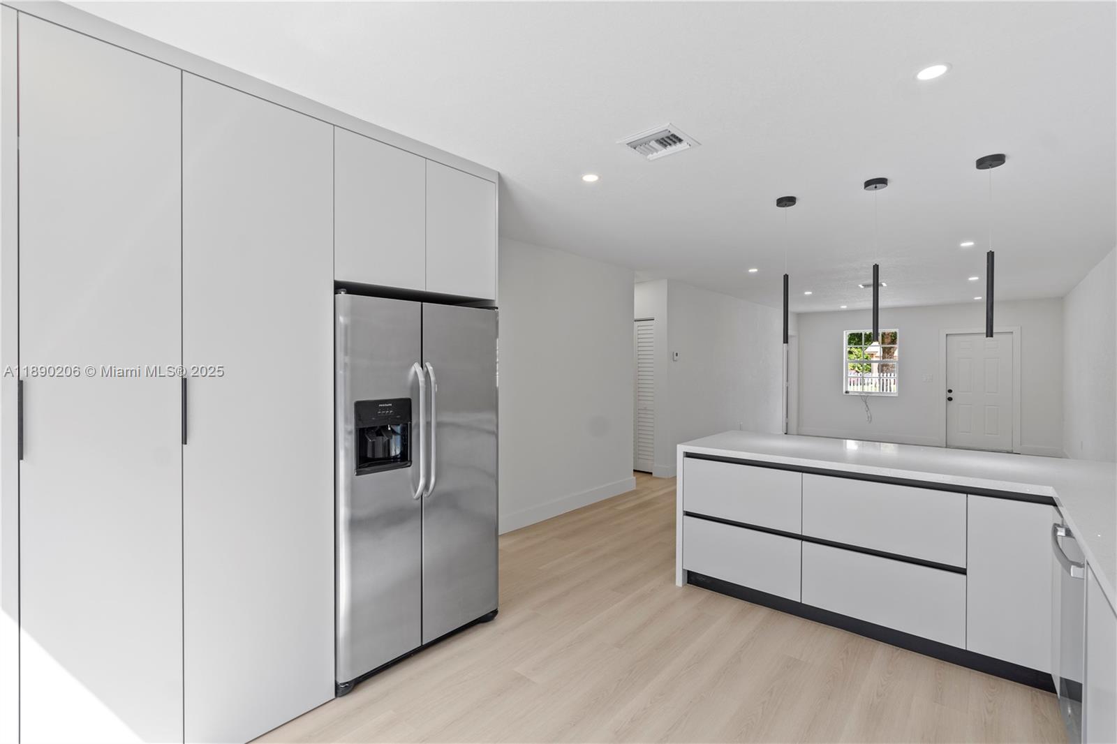 4TH AVE EXTENSION TO HIAL - Residential