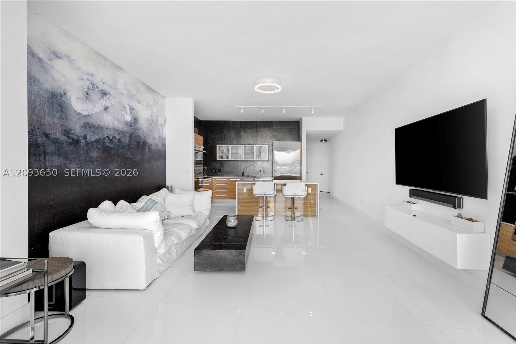 2020 N Bayshore Dr 608