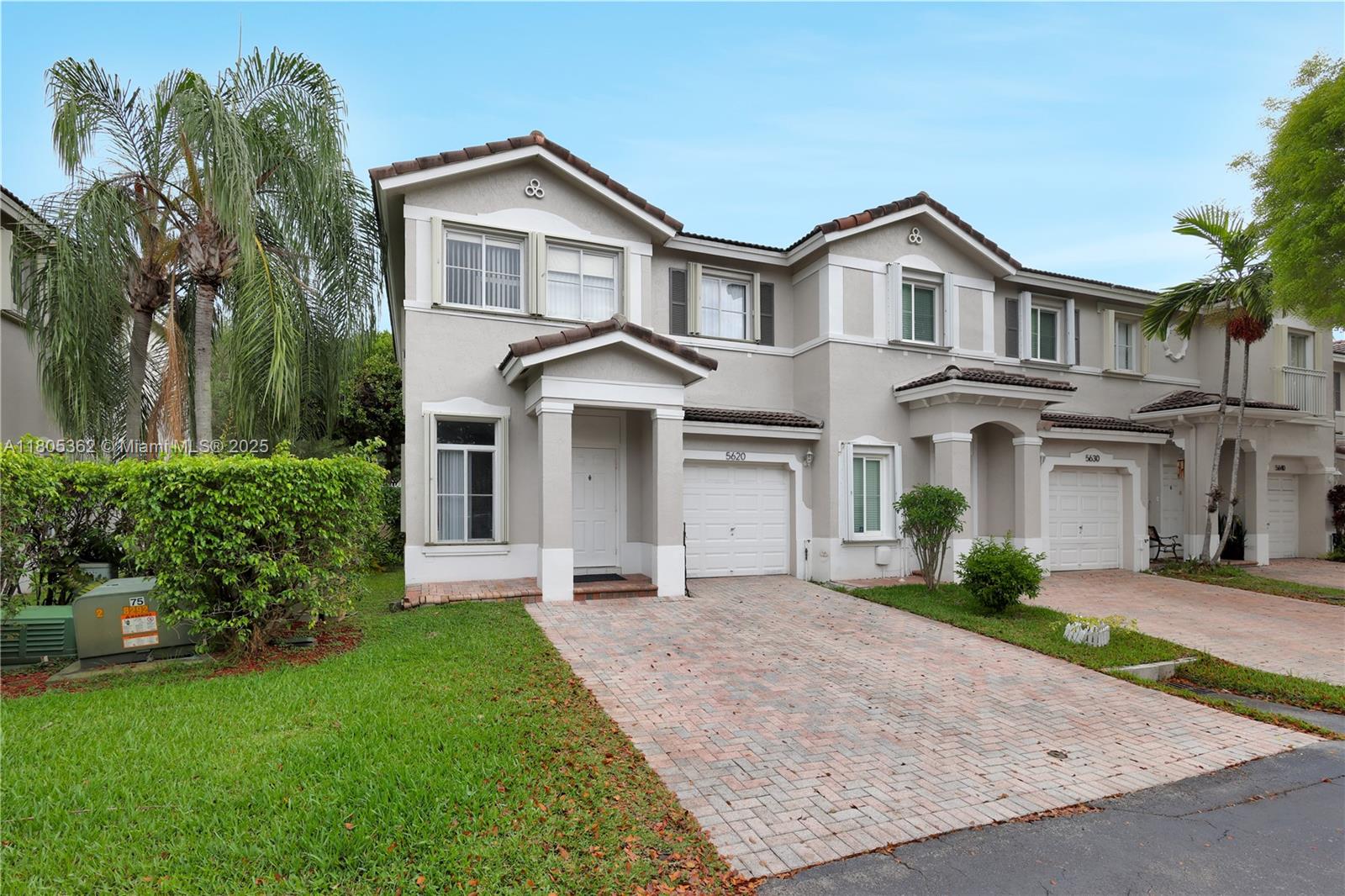 Rental Property at 5620 Nw 113th Pl 5620, Doral, Miami-Dade County, Florida - Bedrooms: 3 
Bathrooms: 3  - $3,600 MO.