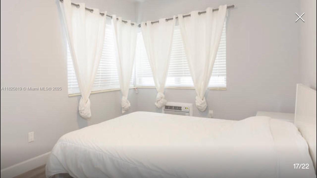 THE LESLIE CONDO - Residential