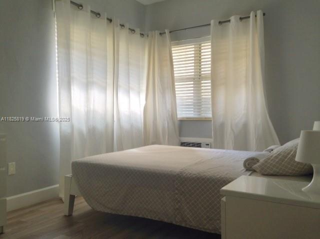 1325 Meridian Ave 6