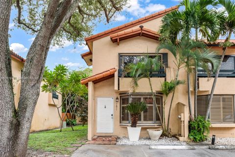 7877 SW 102nd Ln Miami FL 33156