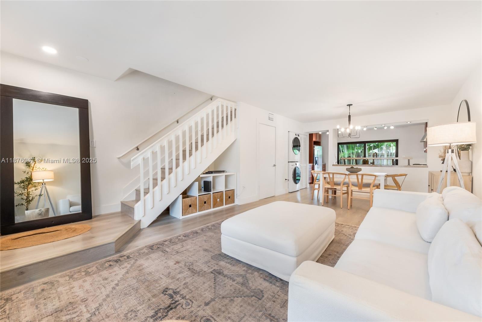 DADELAND COVE SEC 2 - Residential