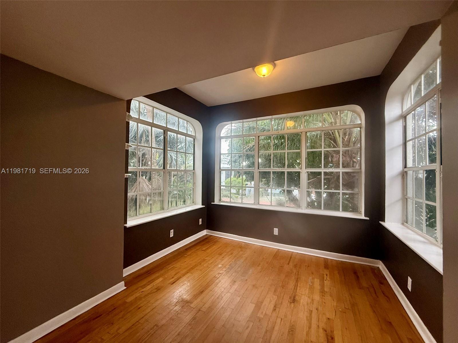 ARVILLA CONDO - Residential