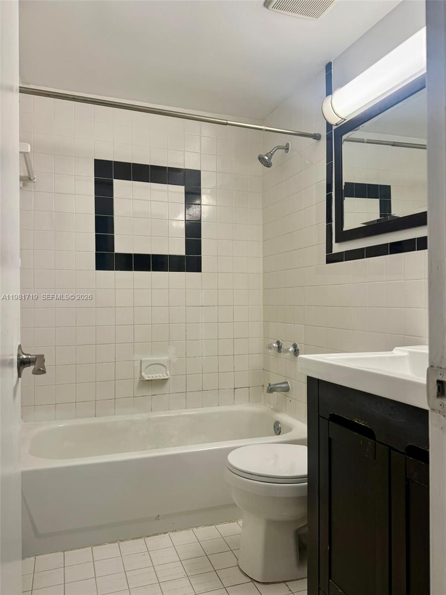 ARVILLA CONDO - Residential