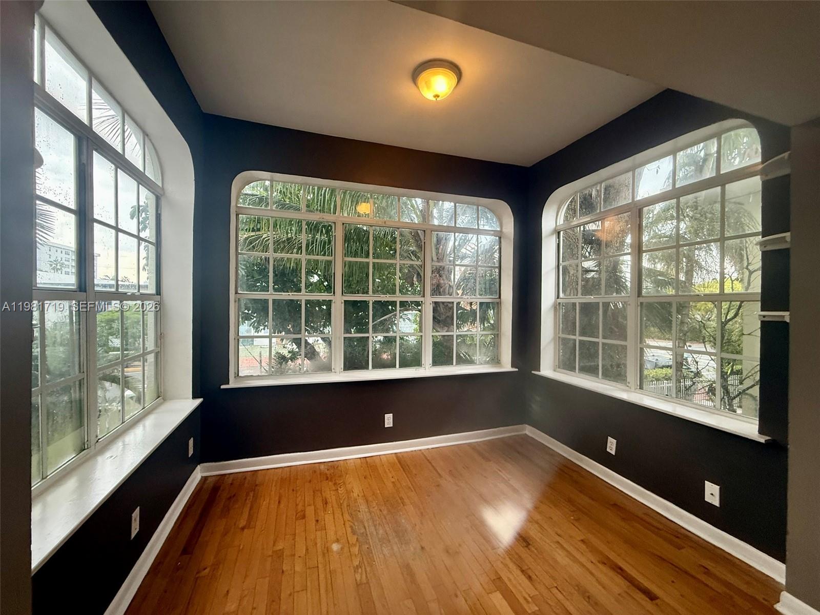 ARVILLA CONDO - Residential