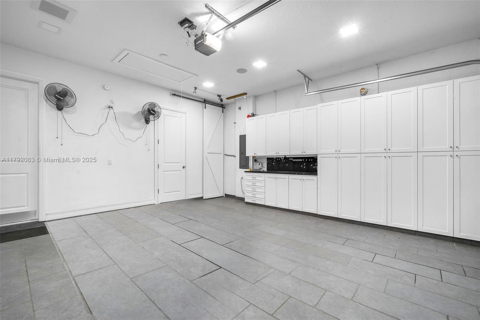 PEMBROKE LAKES SOUTH - Residential