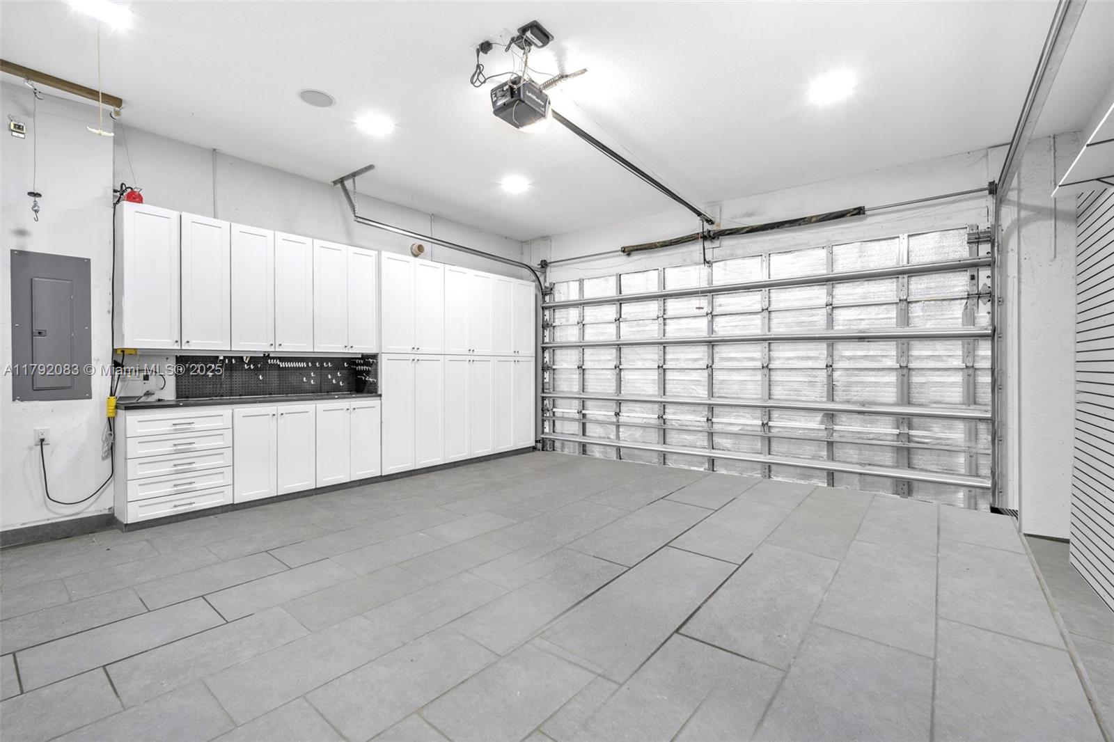 PEMBROKE LAKES SOUTH - Residential