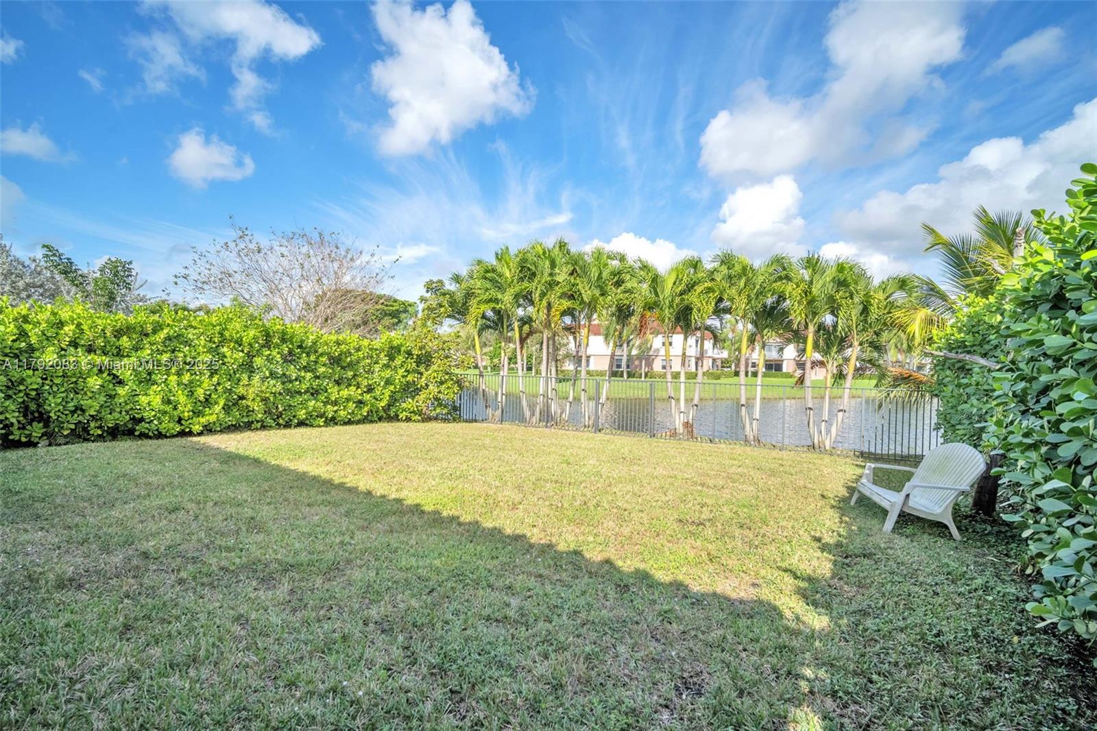 PEMBROKE LAKES SOUTH - Residential
