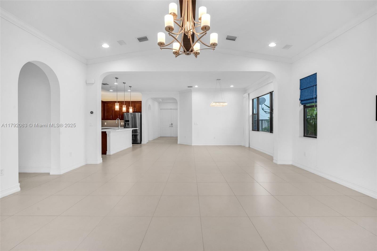 PEMBROKE LAKES SOUTH - Residential