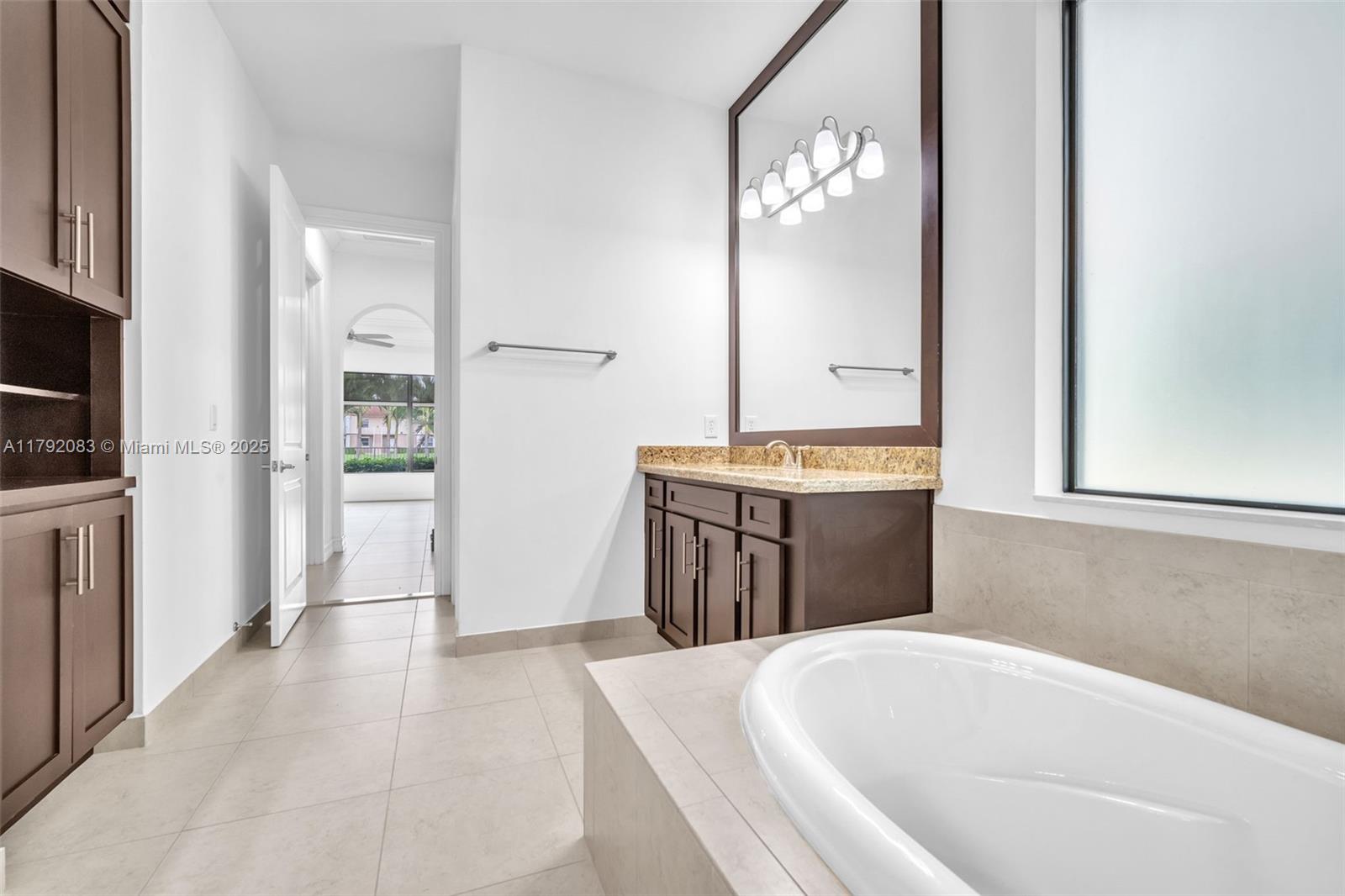 PEMBROKE LAKES SOUTH - Residential